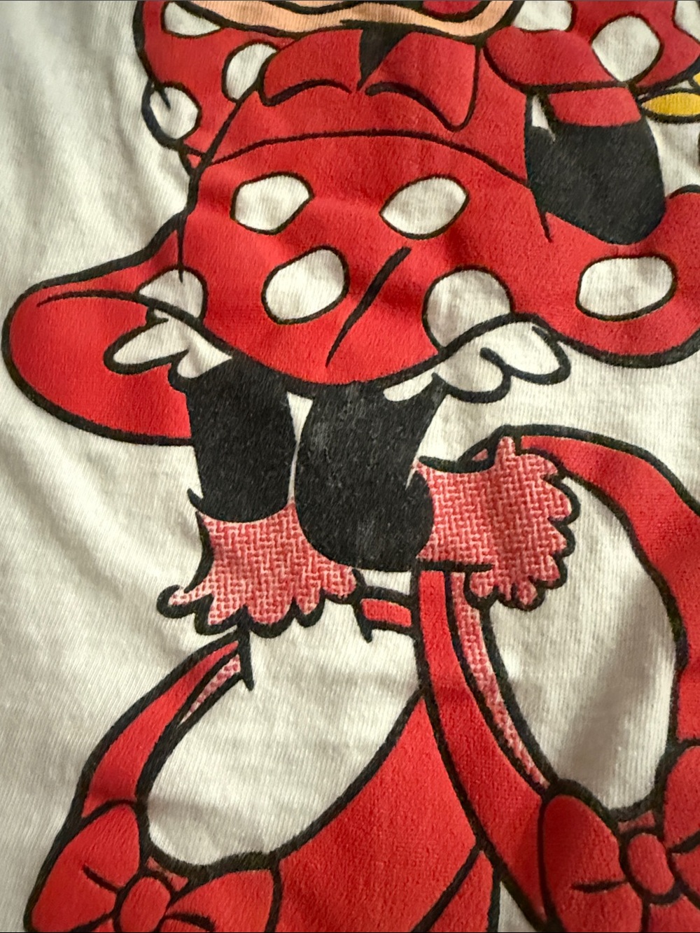 Vintage Disney Minnie Mouse White Kids T-Shirt with Red Accent - Picture 2 of 5